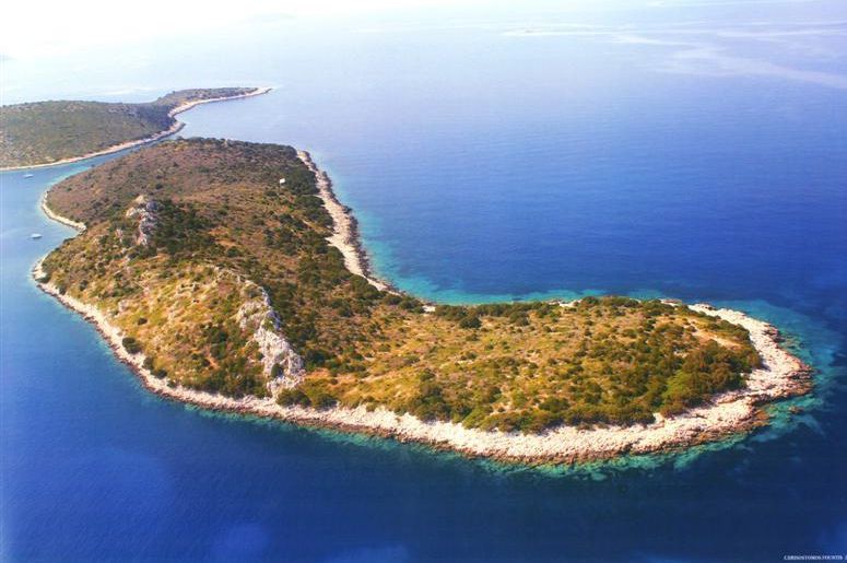 Nissos Sofia. Cost: $6,809,788. Size: 43.5 Acres. Pros: It has a gentle sloping terrain and is close to the west coast of mainland Greece, "it is covered by perennial cedars," &"the landscape is breath-taking." Cons: Breath-taking landscapes could provoke the occasional bout of existential terror.